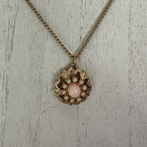 VINTAGE SIGNED SARAH COVENTRY SWEET FLOWER PENDANT NECKLACE - Picture 2 of 10